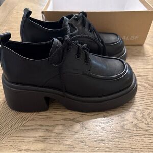New in box ALGF black synthetic leather platform chunky loafers women's sz 9